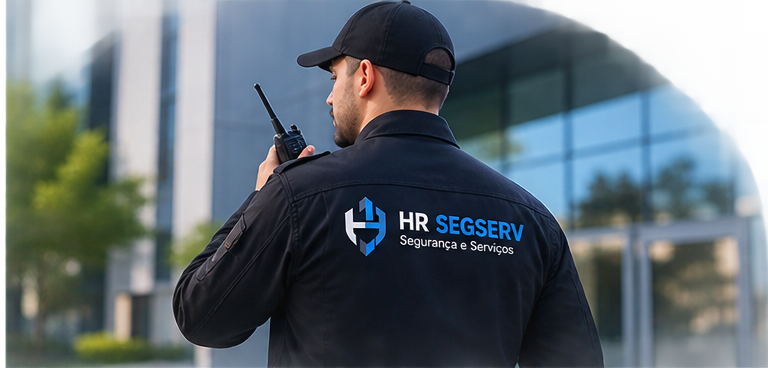 Profissional HR SEGSERV em operação externa